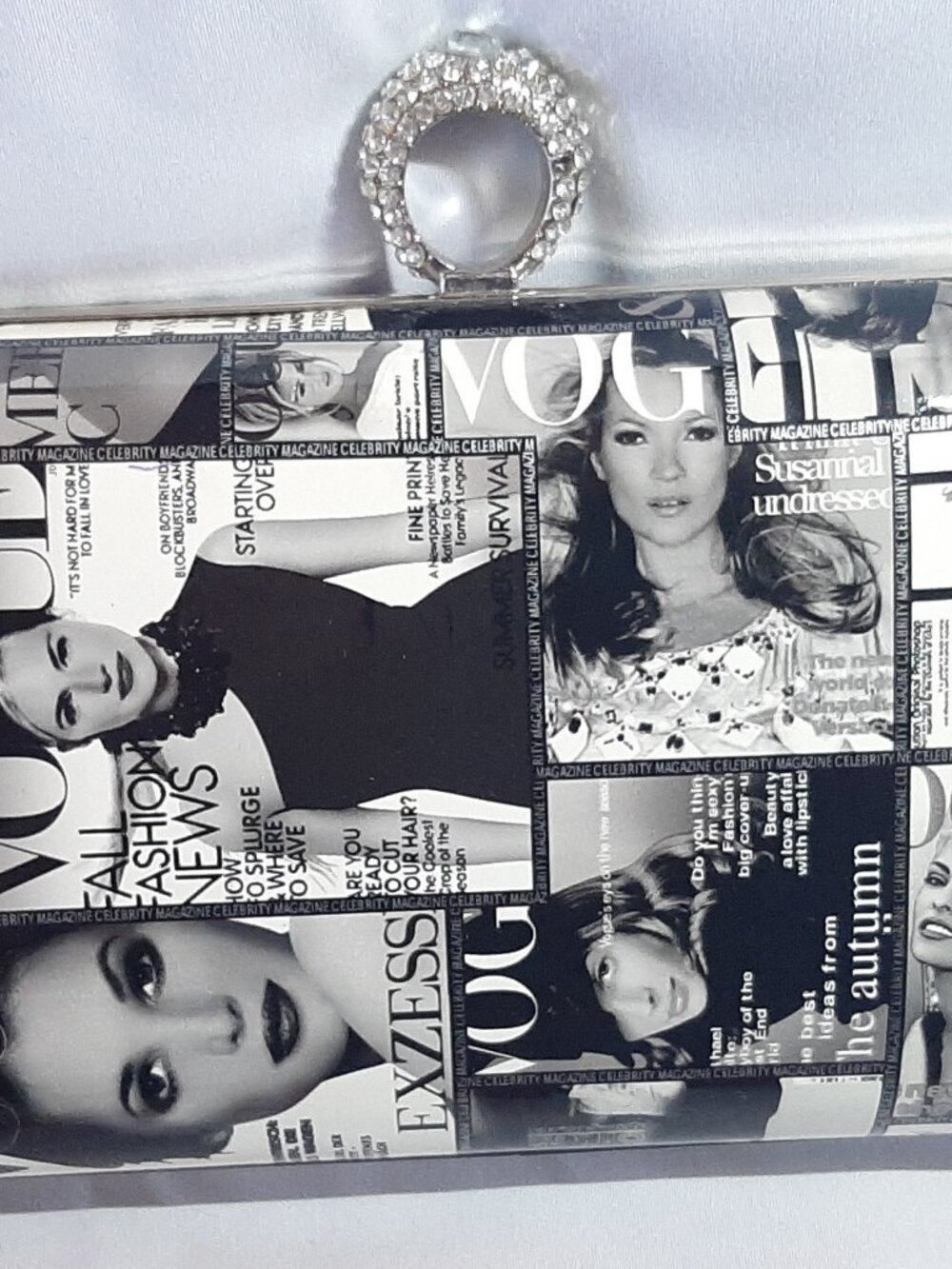 vogue print rhinestone clutch with chain strap